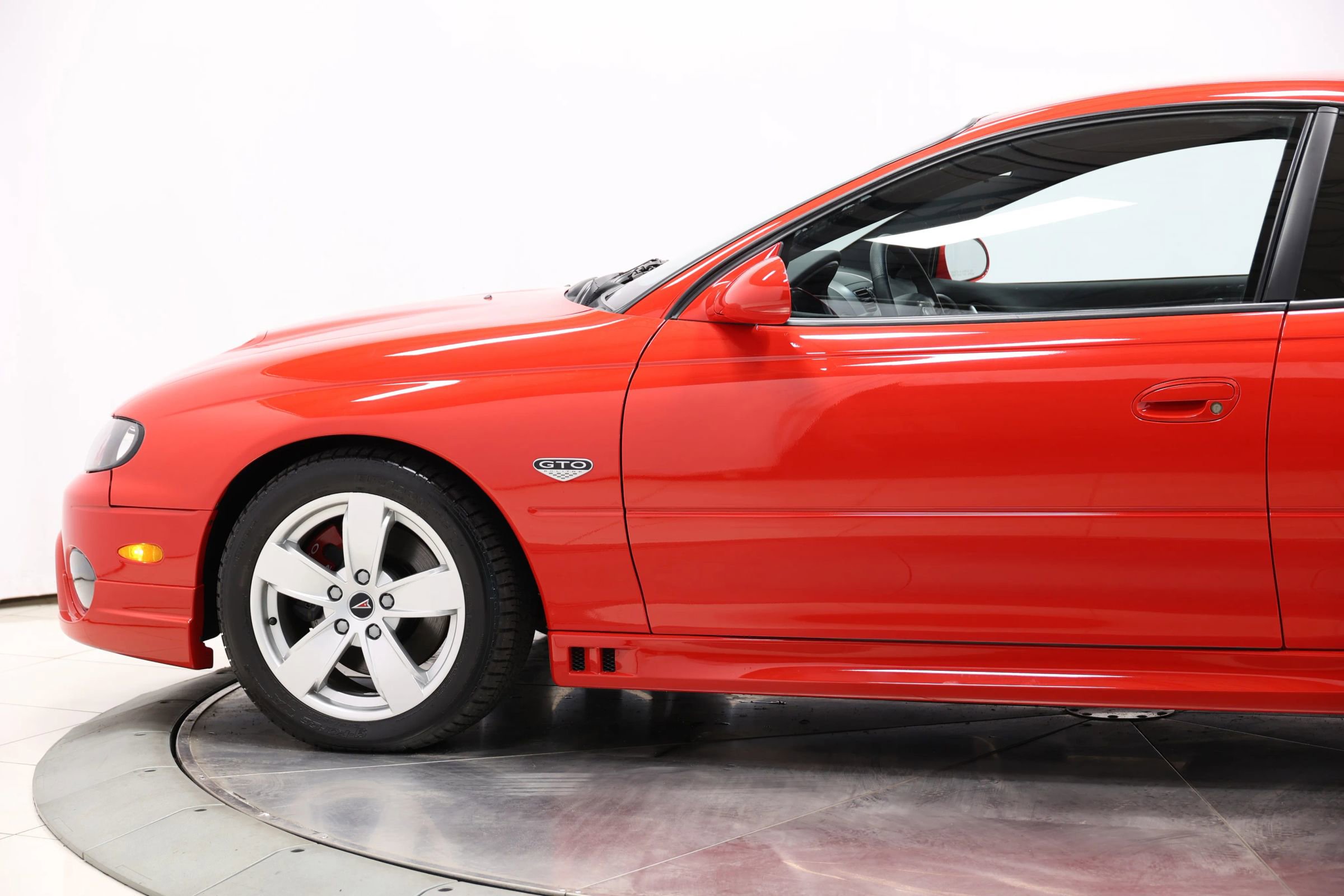 Used 2005 Pontiac GTO RWD image 7