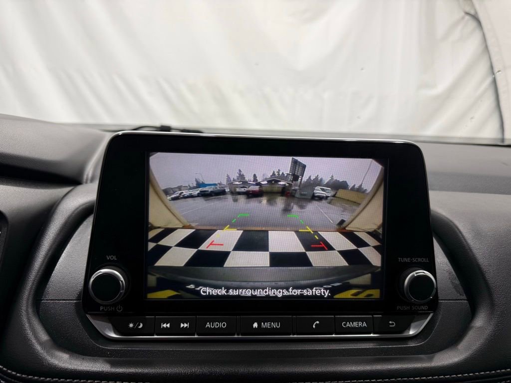 Used 2025 Nissan Rogue SV FWD image 33