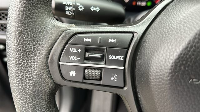 Used 2023 Honda HR-V LX image 11