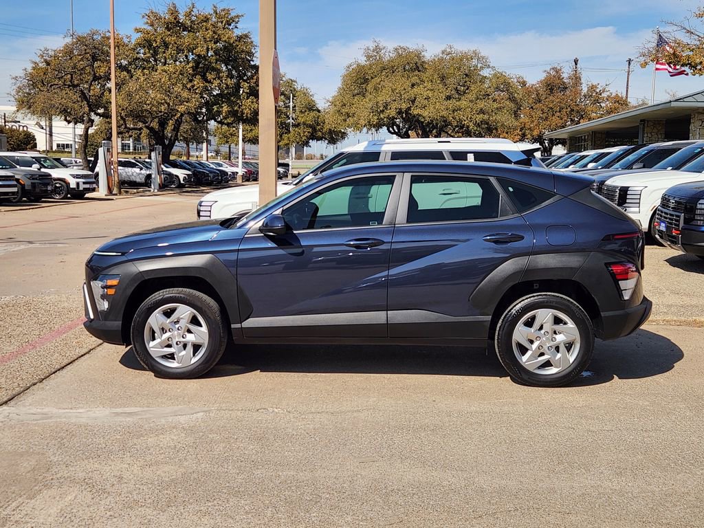 Certified 2025 Hyundai Kona SE image 4