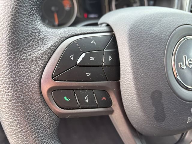 Used 2020 Jeep Cherokee Latitude FWD image 19