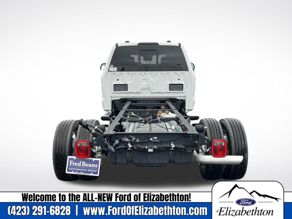 New 2025 Ford F450 XL w/ XL Chrome Package image 4