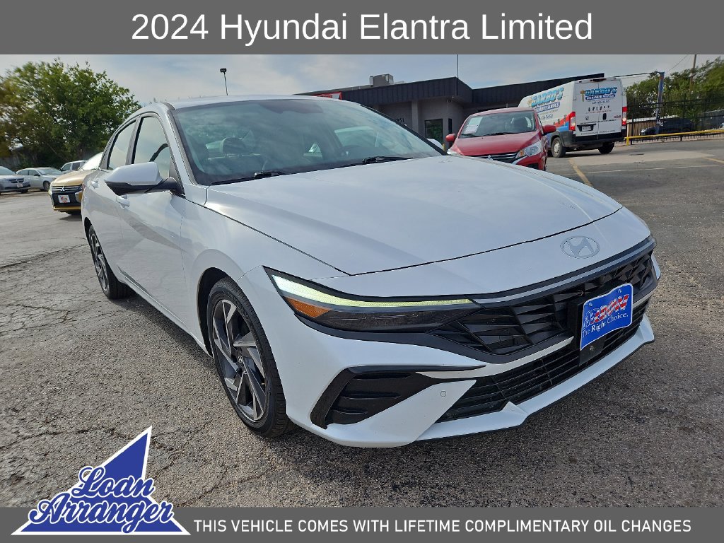 Used 2024 Hyundai Elantra Limited FWD image 2
