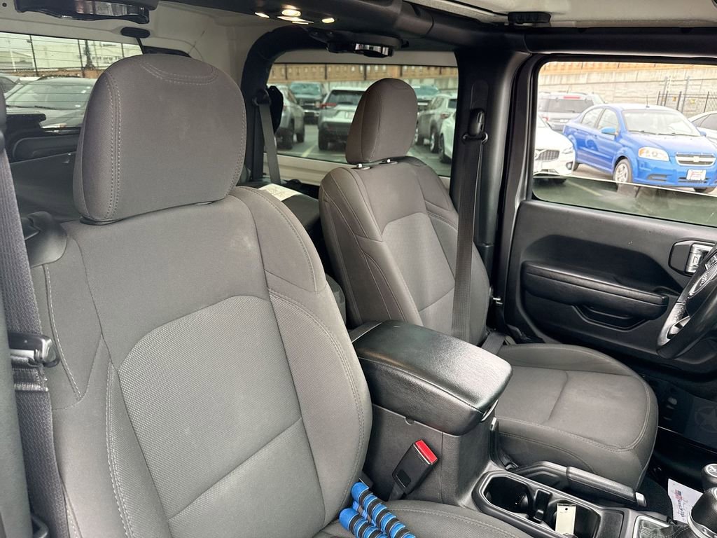 Used 2022 Jeep Wrangler Sport AWD/4WD image 14