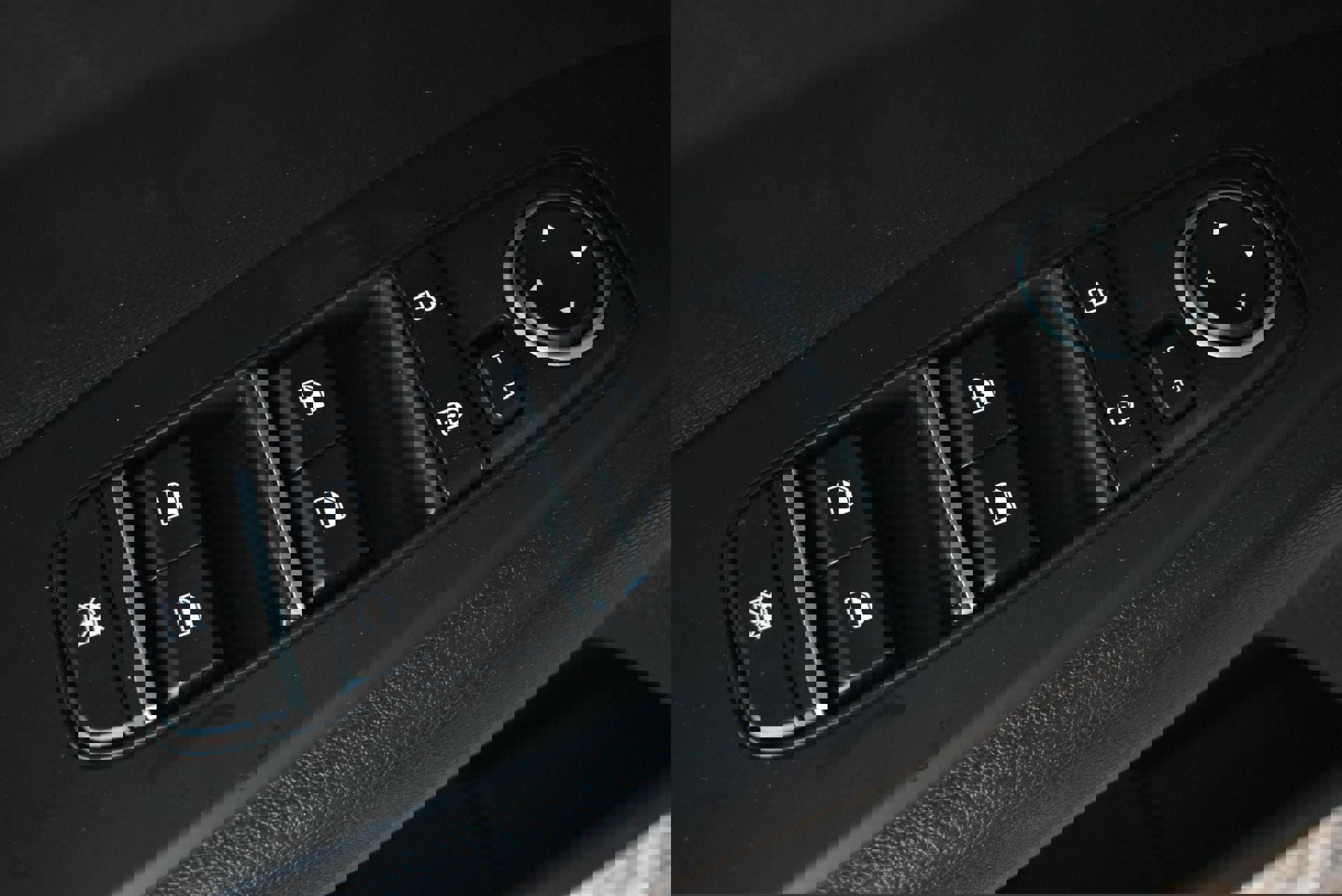 Used 2024 Kia Forte LXS image 13