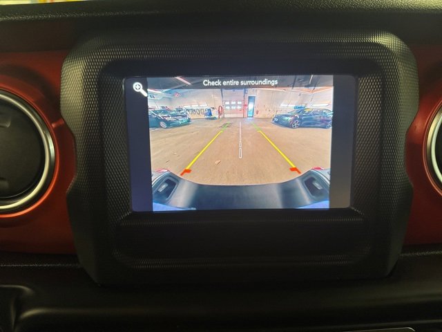 Used 2021 Jeep Gladiator Rubicon w/ Cold Weather Group image 14