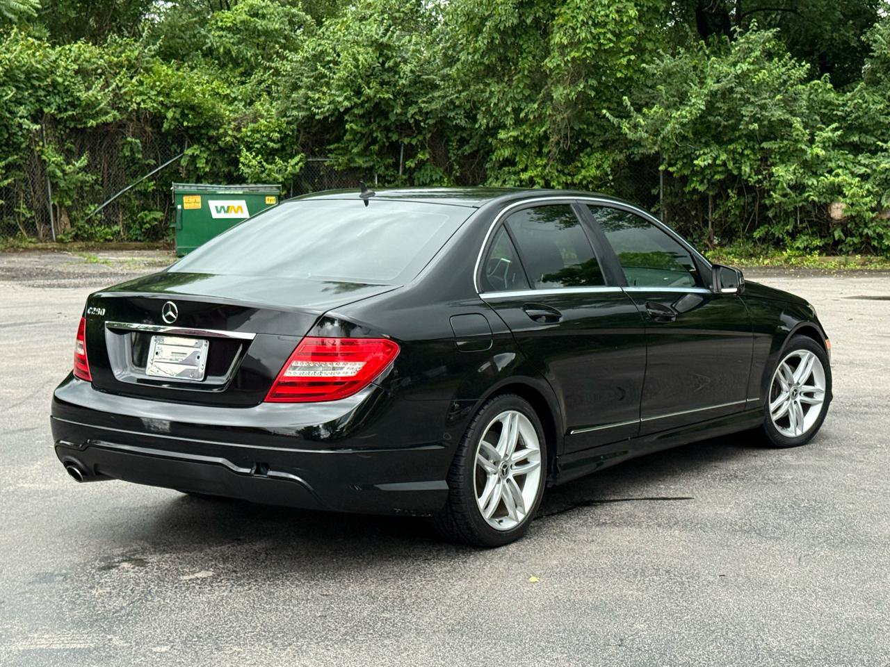 Used 2013 Mercedes-Benz C 250 Sedan image 4