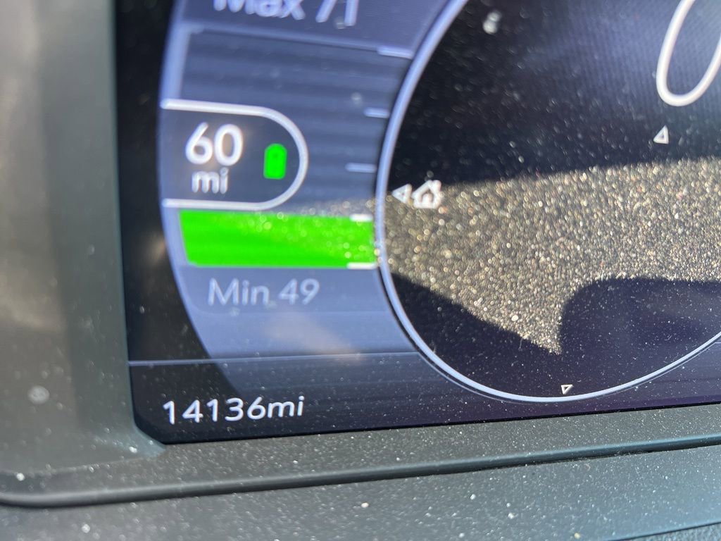 Used 2023 Chevrolet Bolt EUV LT image 17