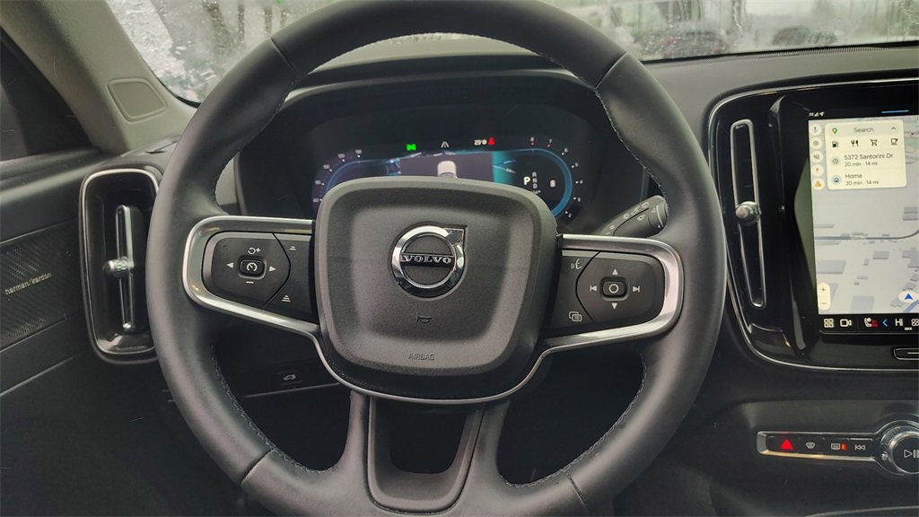 Used 2024 Volvo XC40 B5 Plus w/ Protection Package Premier image 13