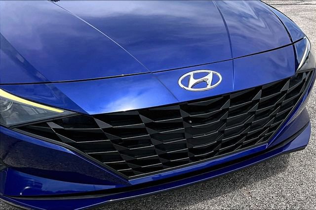 Used 2021 Hyundai Elantra SE FWD image 32
