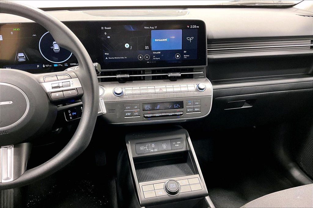 Used 2024 Hyundai Kona SE FWD image 7
