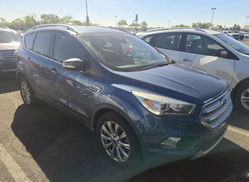 Used 2018 Ford Escape Titanium image 2
