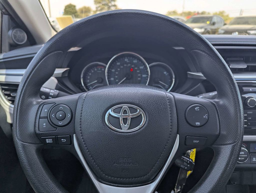 Used 2016 Toyota Corolla LE image 24