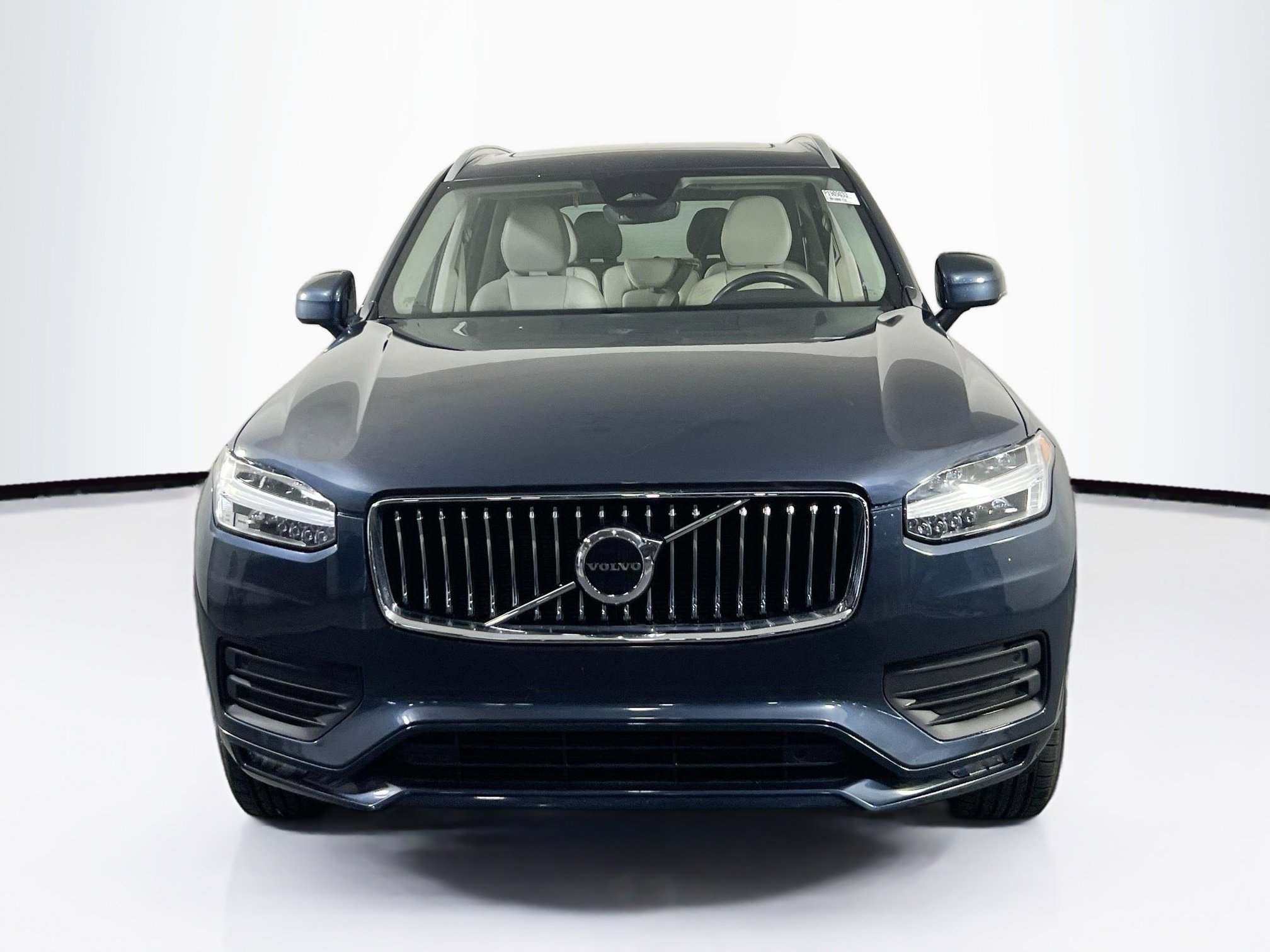 Used 2023 Volvo XC90 B5 Core AWD/4WD image 2