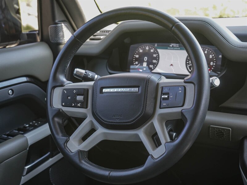 Used 2020 Land Rover Defender 110 SE AWD/4WD image 23