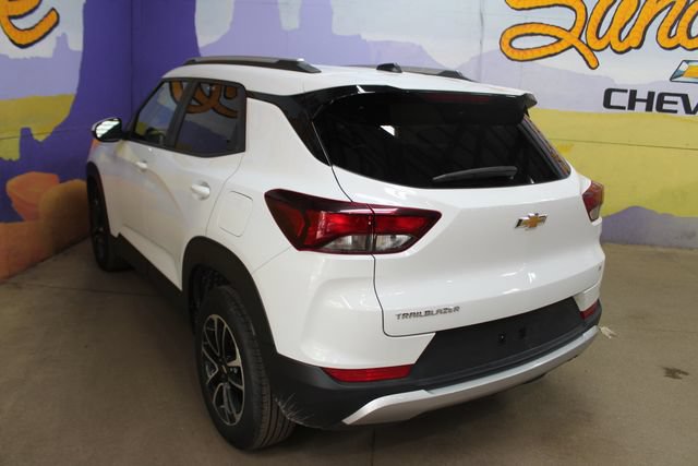 Used 2025 Chevrolet TrailBlazer LT FWD image 5