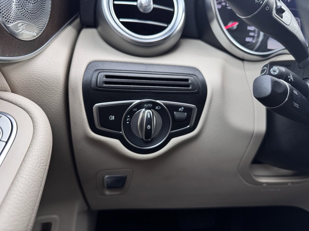 Used 2018 Mercedes-Benz GLC 300 4MATIC image 29