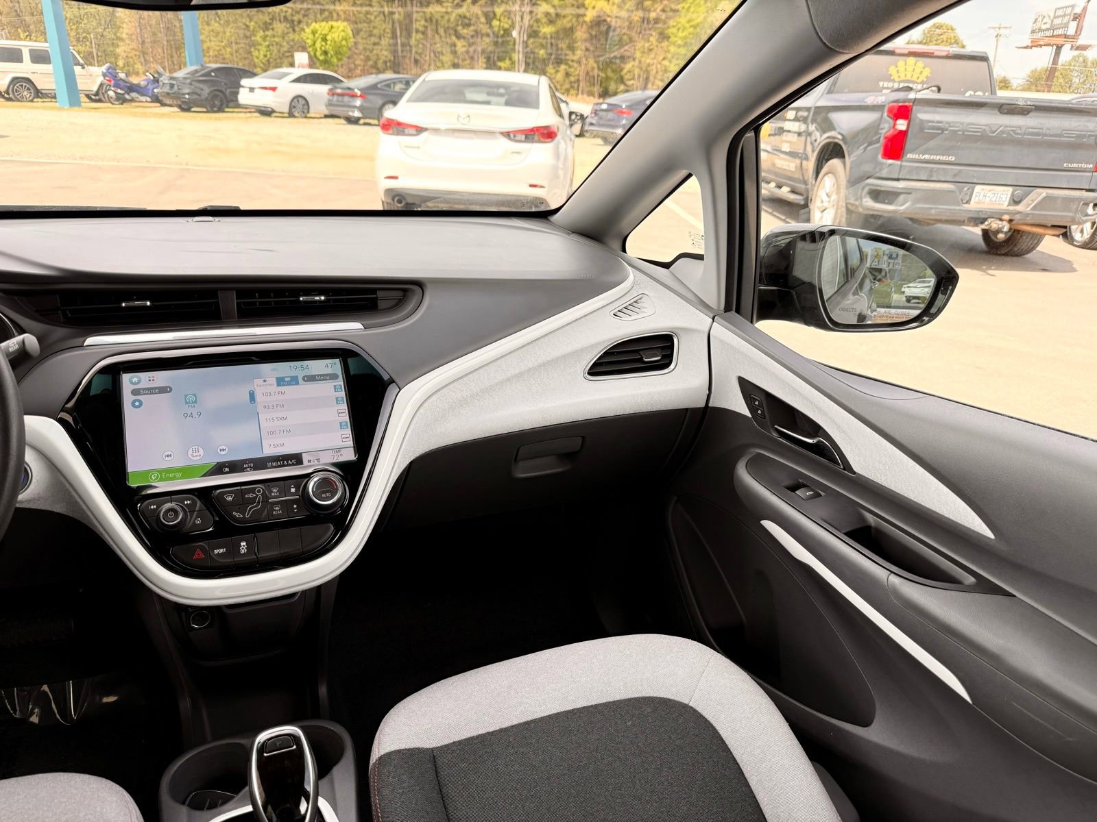 Used 2018 Chevrolet Bolt LT FWD image 25