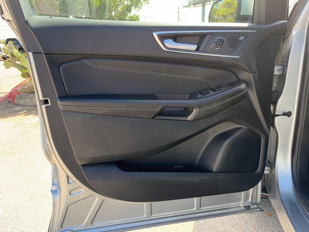 Used 2023 Ford Edge Titanium AWD/4WD image 23