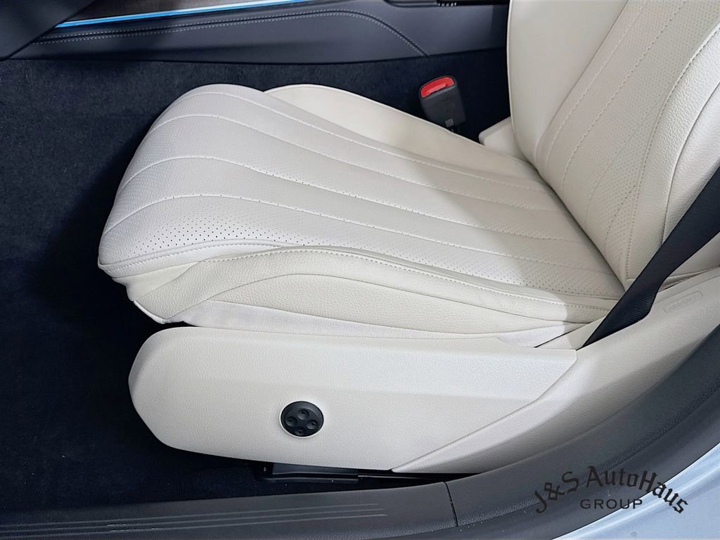 Used 2024 Mercedes-Benz E 450 4MATIC All-Terrain Wagon w/ Digital Light Package image 25