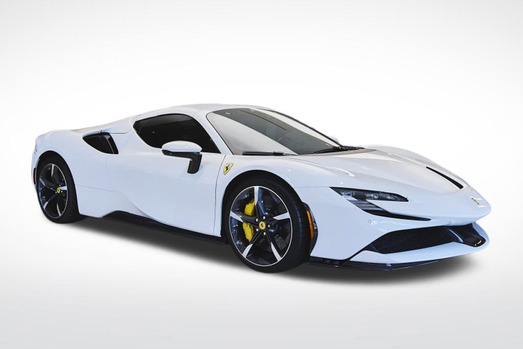 Used 2024 Ferrari SF90 Spider image 7