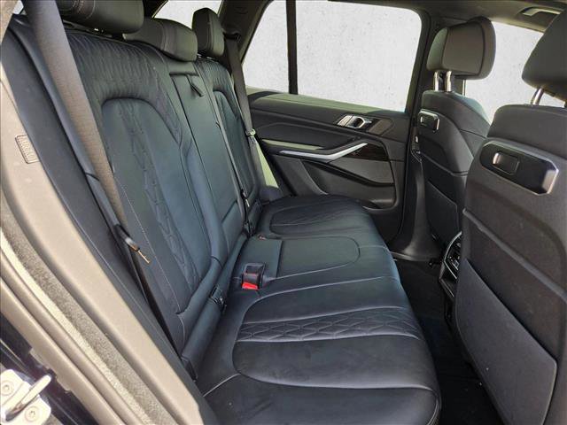 Used 2025 BMW X5 xDrive50e AWD/4WD image 21
