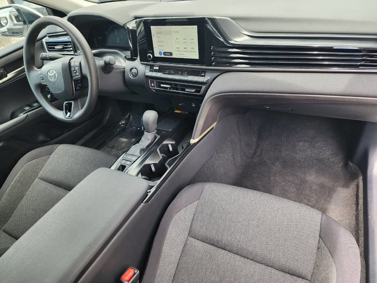 Used 2025 Toyota Camry LE image 23