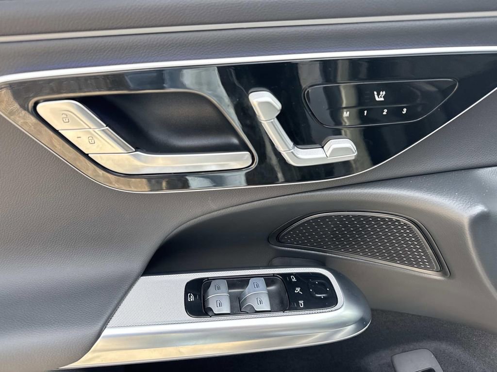 Used 2025 Mercedes-Benz E 450 4MATIC Sedan image 20
