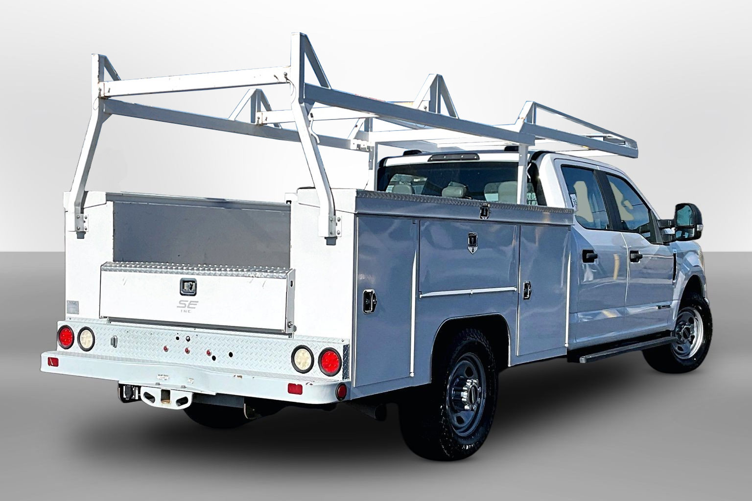 Used 2020 Ford F350 Lariat image 11