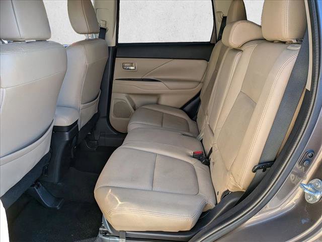 Used 2017 Mitsubishi Outlander SEL image 21