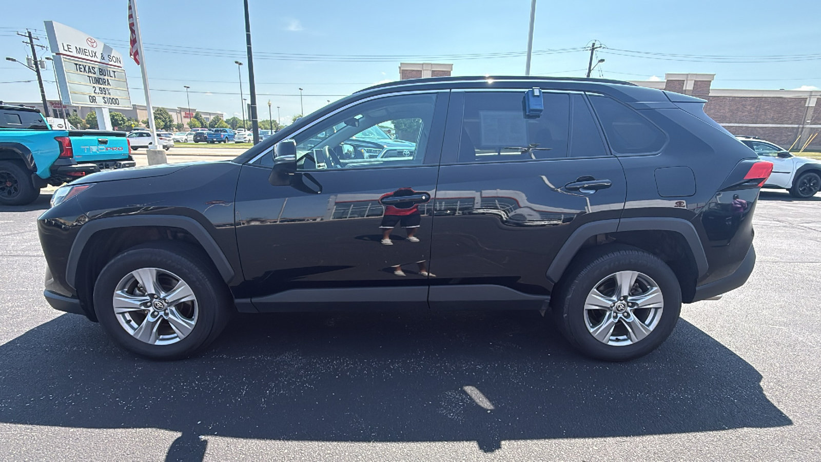 Certified 2025 Toyota RAV4 XLE AWD/4WD image 4