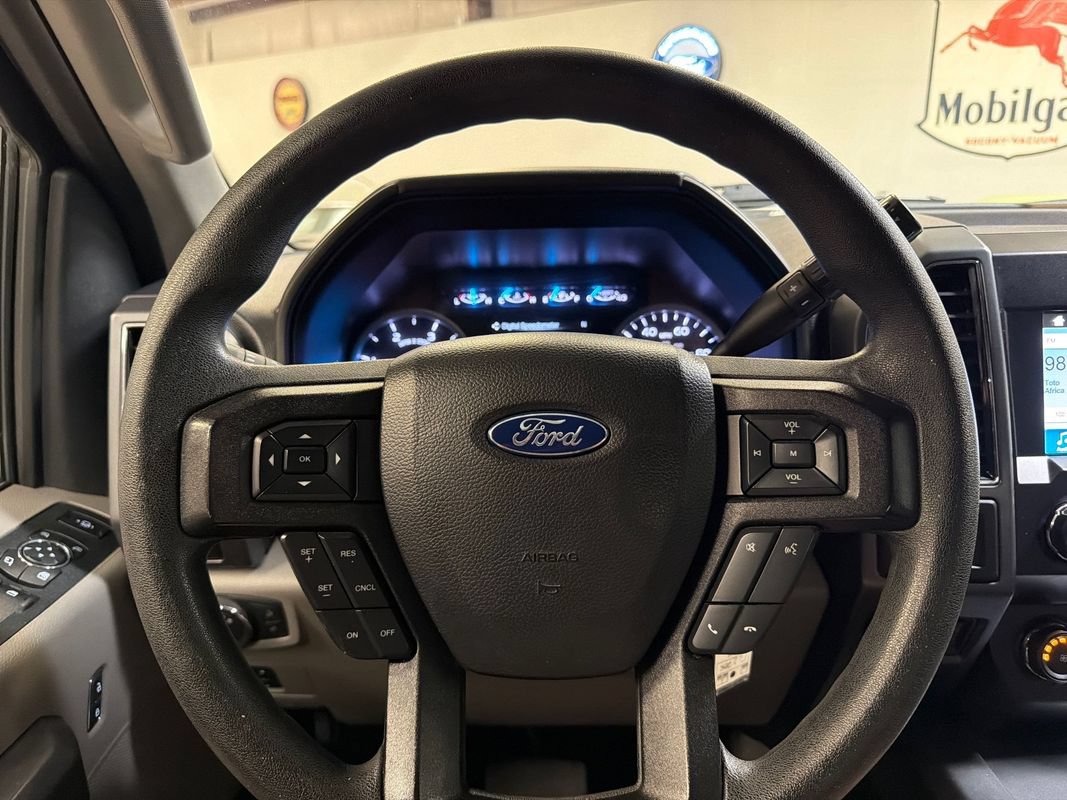 Used 2019 Ford F250 XLT w/ XLT Premium Package AWD/4WD image 17