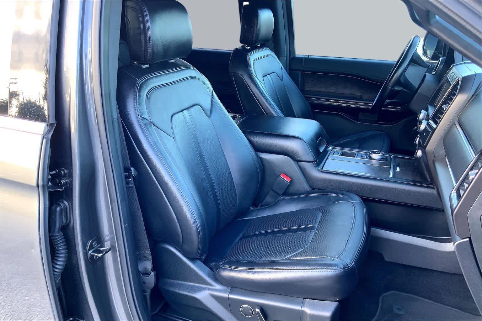 Used 2019 Ford Expedition Limited RWD image 9