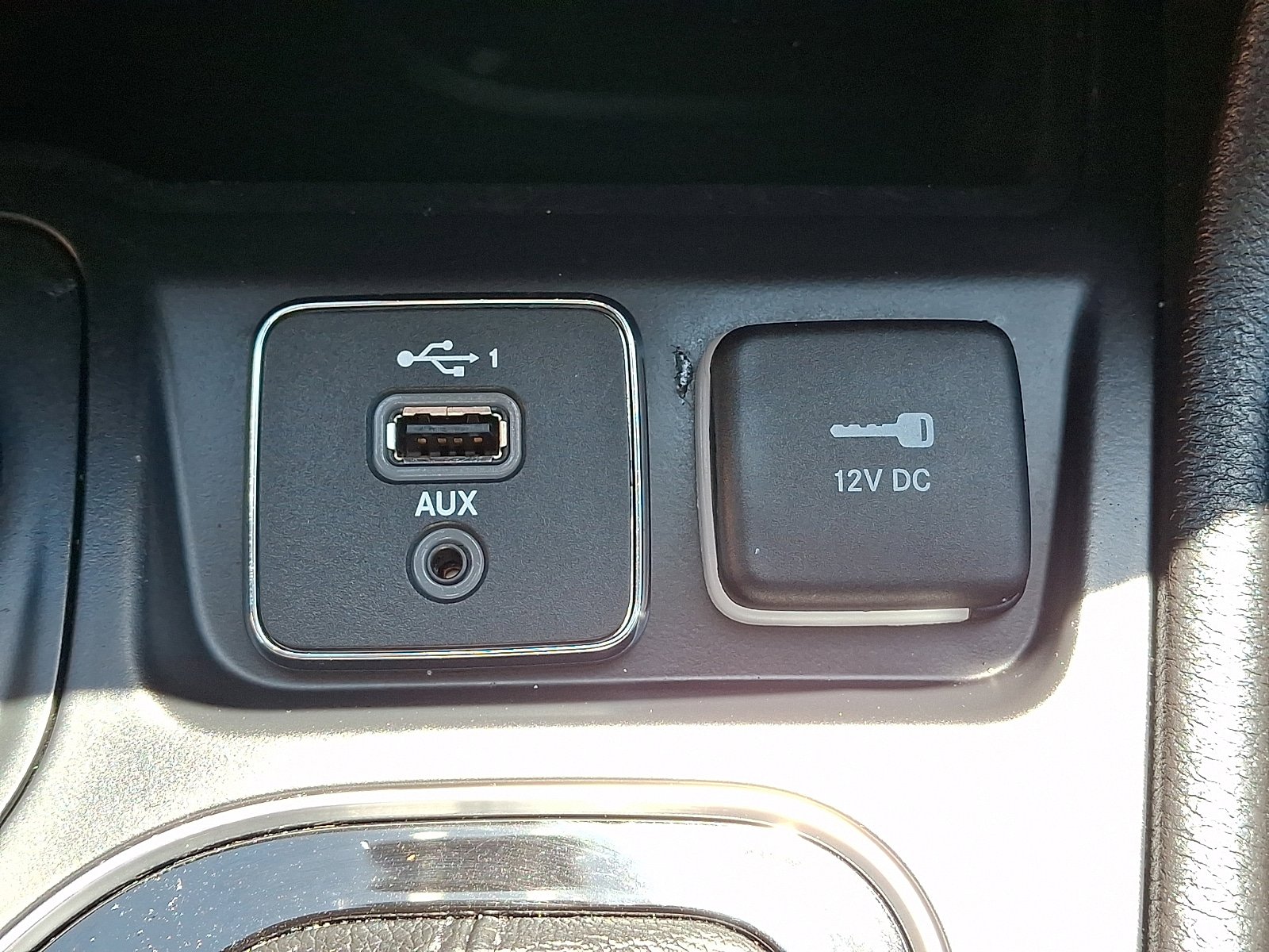 Used 2020 Jeep Cherokee Limited AWD/4WD image 21