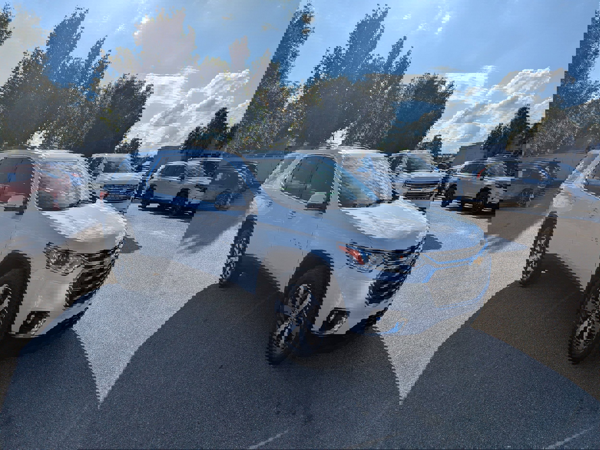 Used 2020 Chevrolet Traverse LT w/ LT Premium Package image 2