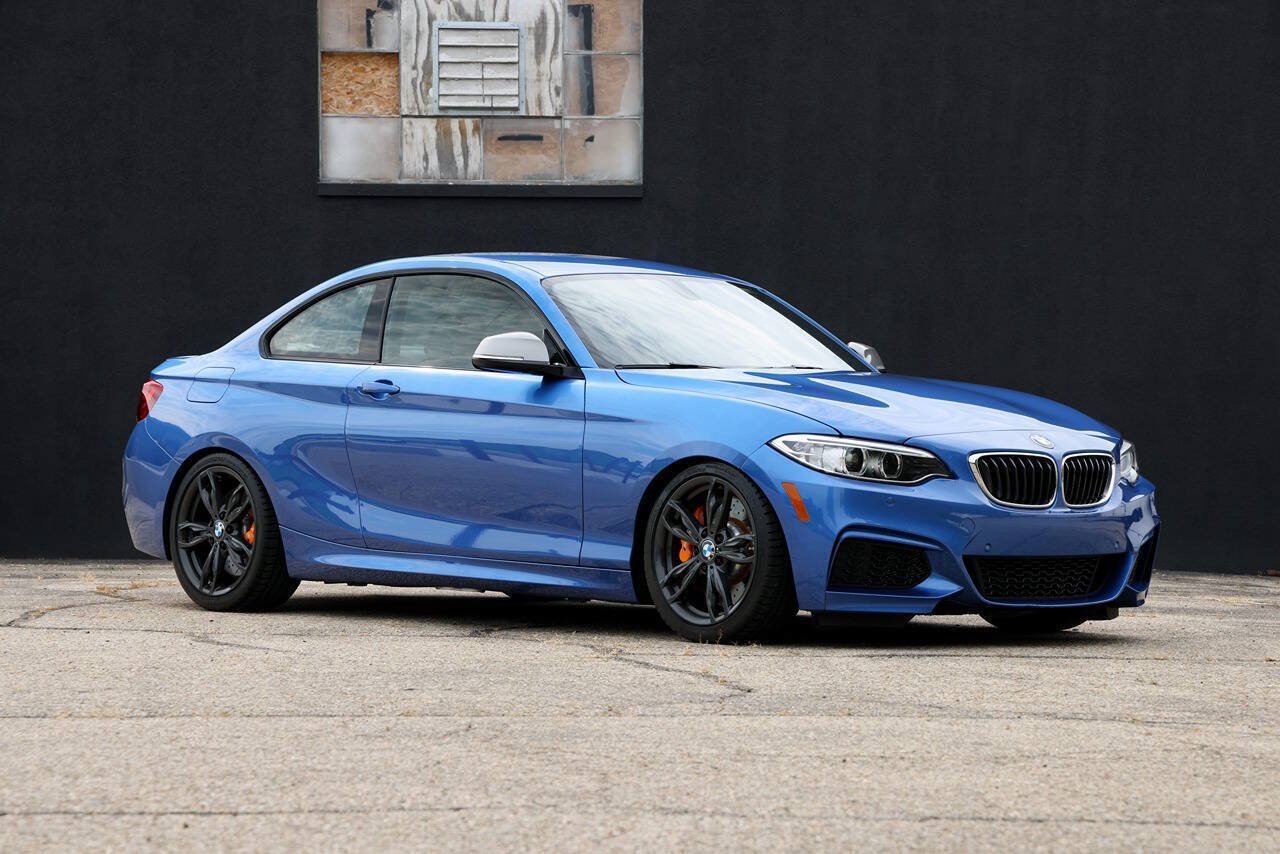 Used 2017 BMW M240i Coupe RWD image 3