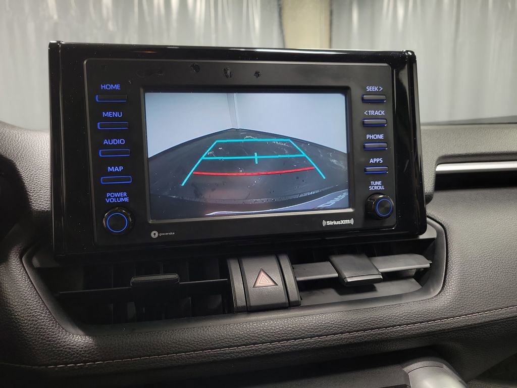 Used 2020 Toyota RAV4 XLE image 17