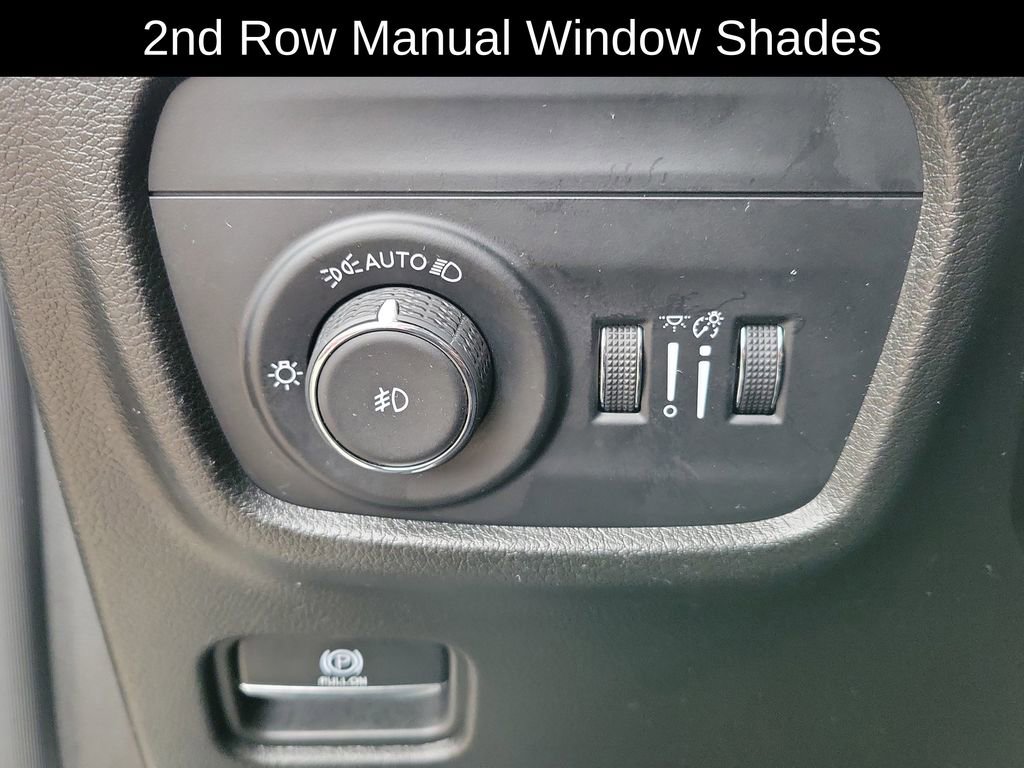 Used 2023 Jeep Grand Cherokee L Limited w/ Luxury Tech Group II image 13