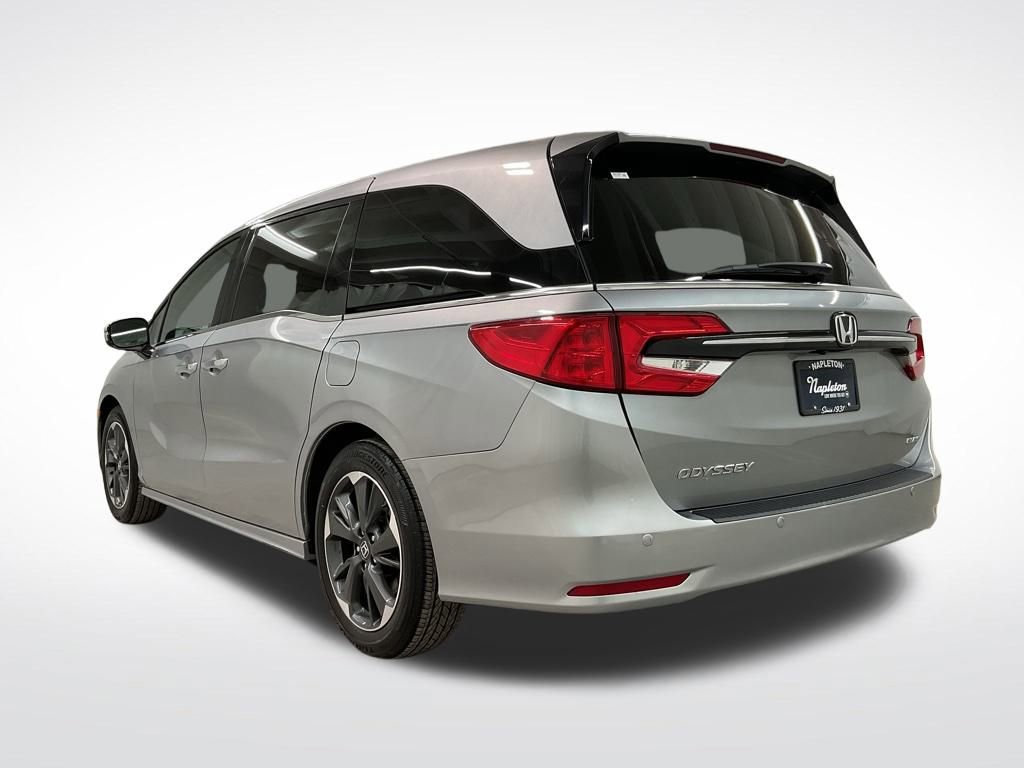 Used 2023 Honda Odyssey Elite image 2