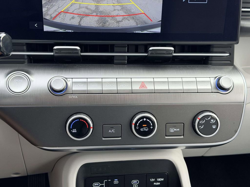 Used 2025 Hyundai Kona SE image 5