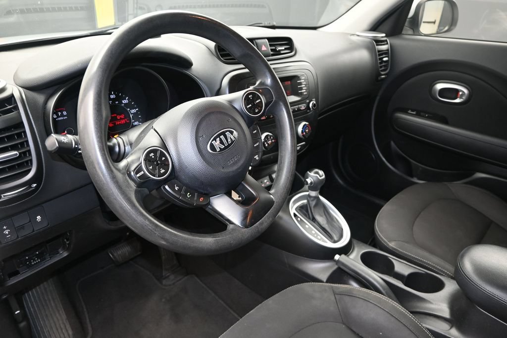 Used 2015 Kia Soul FWD image 18