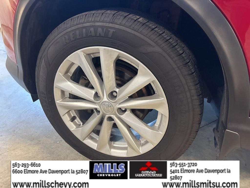 Used 2017 Nissan Rogue Sport SV w/ SV Premium Package image 22