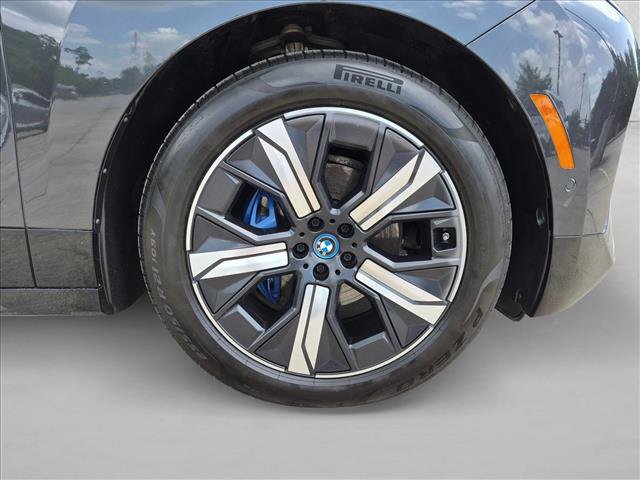 Used 2023 BMW iX xDrive50 w/ Premium Package AWD/4WD image 24
