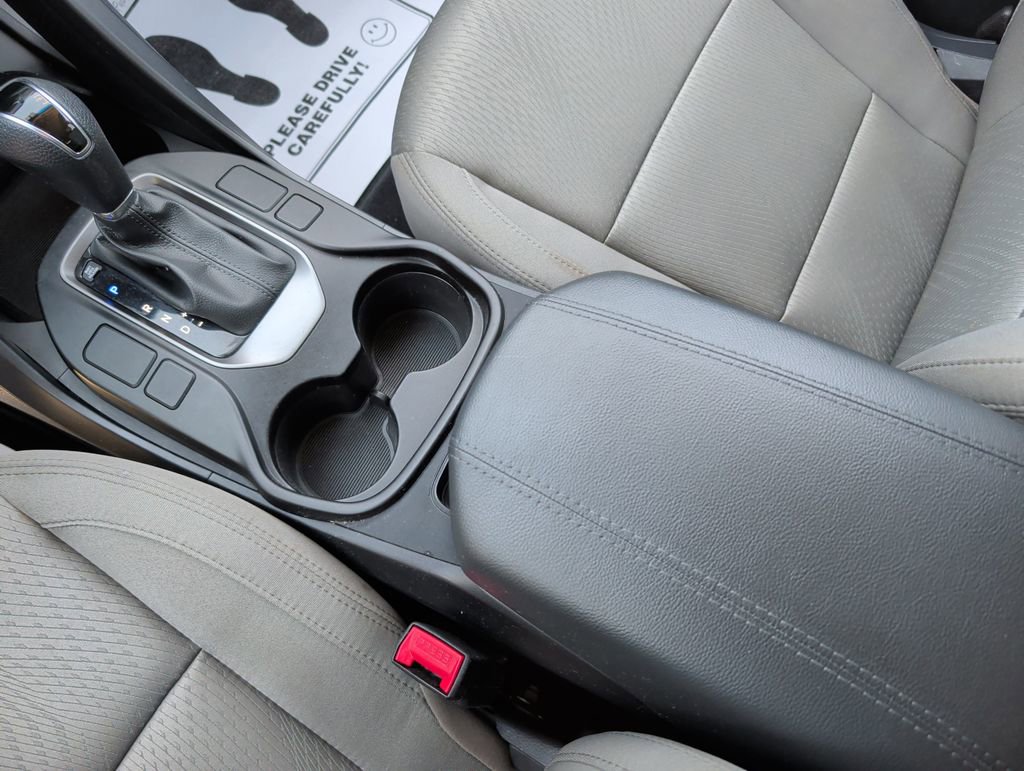 Used 2017 Hyundai Santa Fe Sport image 17