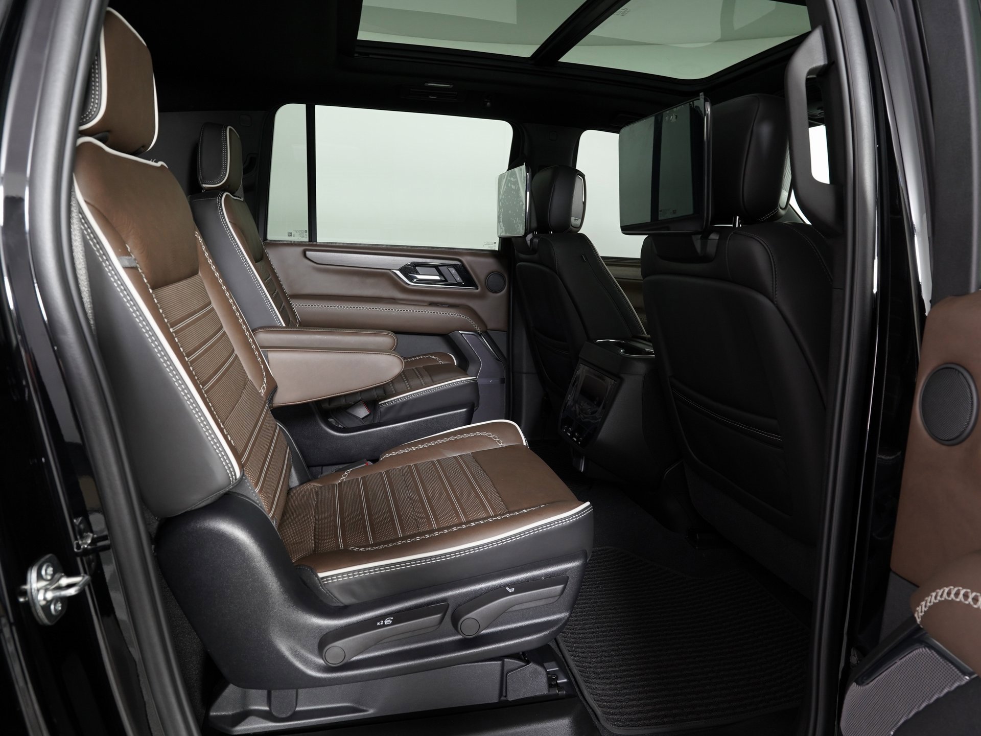 Used 2025 GMC Yukon XL Denali Ultimate image 11