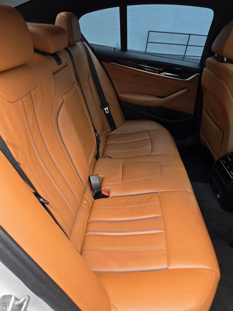 Used 2019 BMW 530e w/ M Sport Package RWD image 43