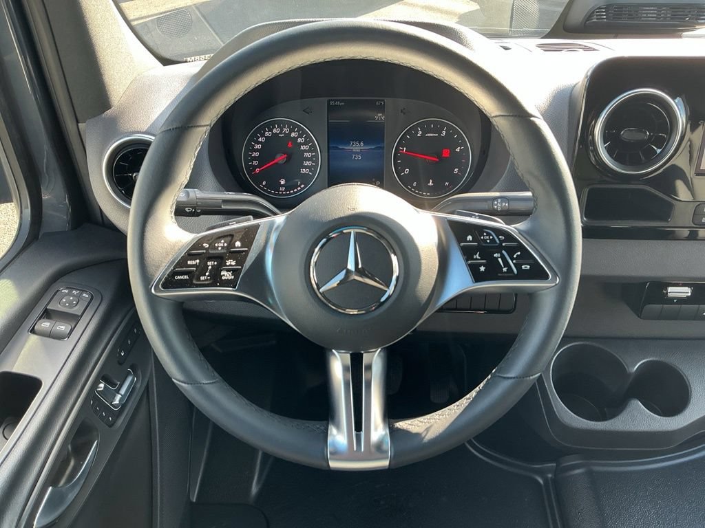 Used 2025 Mercedes-Benz Sprinter 2500 image 25