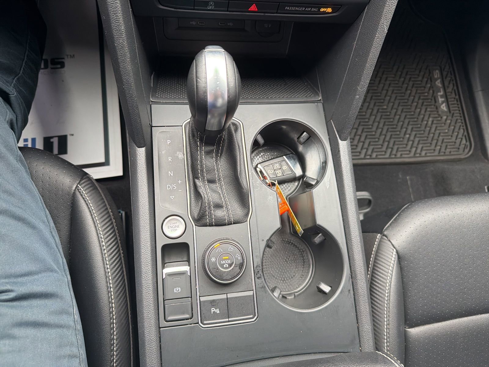 Used 2021 Volkswagen Atlas Cross Sport SE w/ Panoramic Sunroof Package AWD/4WD image 16