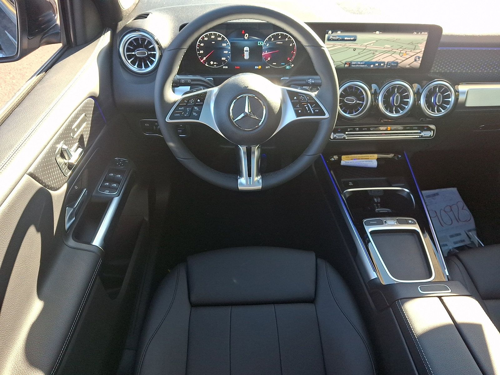 New 2026 Mercedes-Benz GLB 250 4MATIC image 9