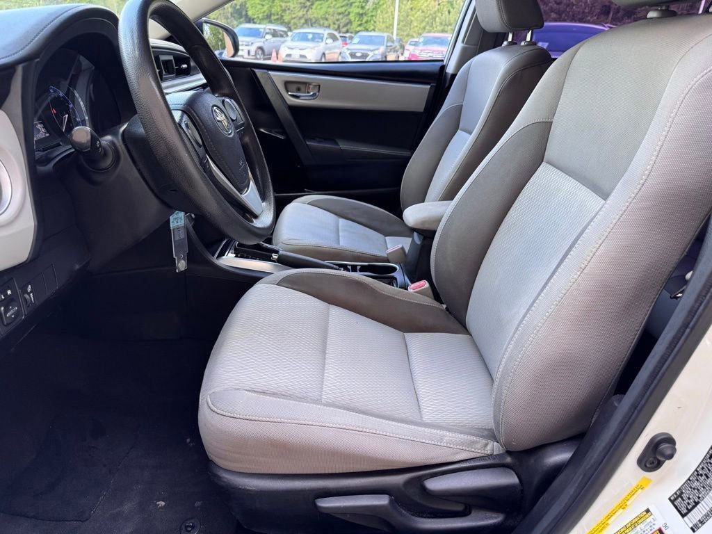 Used 2018 Toyota Corolla LE image 7
